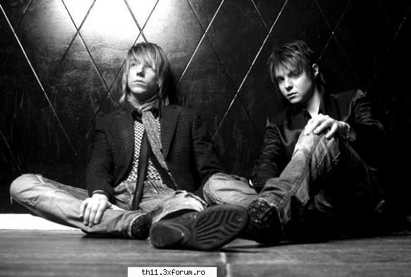 sonohra sonohra este formatie italiana, muzica pop-rock, care canta doi frati italieni: diego luca ^ AdMiNiStRaToR ^