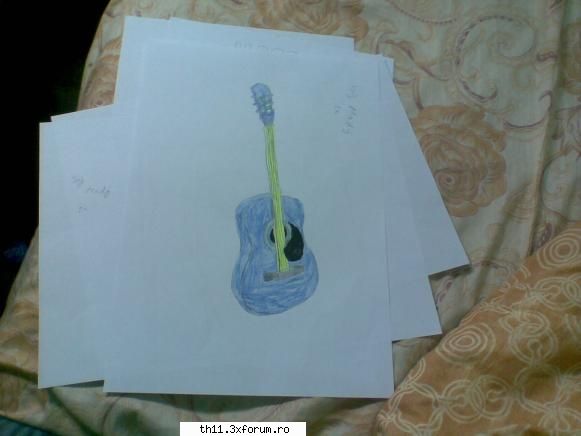 si o chitara :x
mai bine nu o coloram ca acum arata ca pl  :x  :o3 :]]