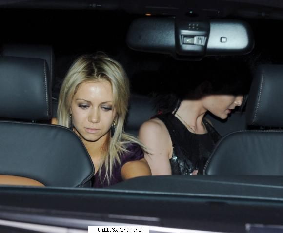 POZE DE LA EMA!!!!! :X - 4. Cine'i curva blonda de langa el ? :x :x - ^Bill Kaulitz^