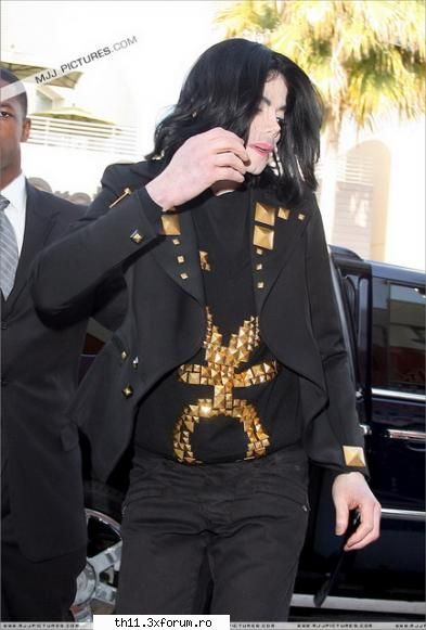 Poze - ce calumea se imbraca - Michael Jackson