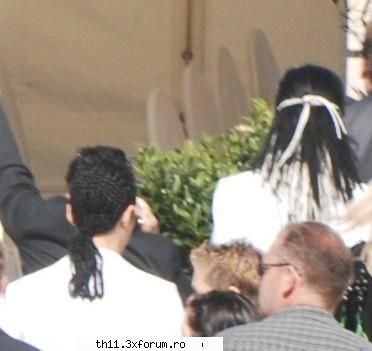 si :rotfl: tom la costum :uimit: stalking