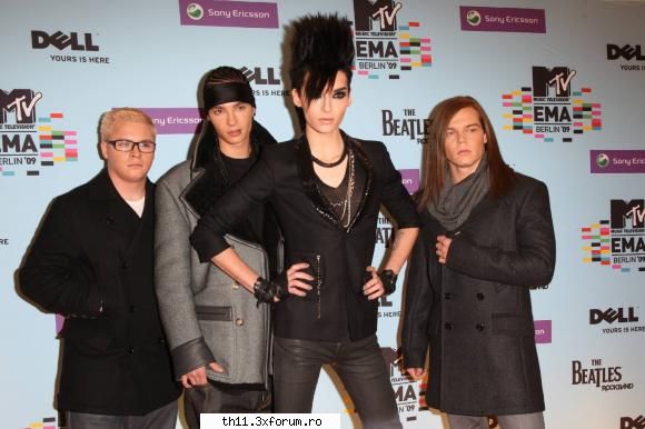 am gasit si cateva poze cu ei:

1. :dinti: tokio hotel at ema's
